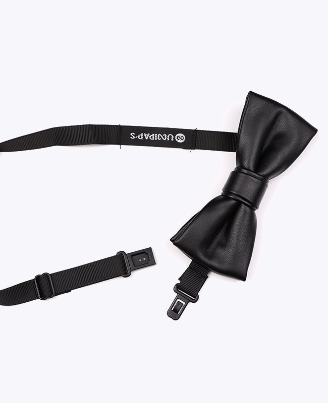 Musta rusetti miesten nahasta «Achille»