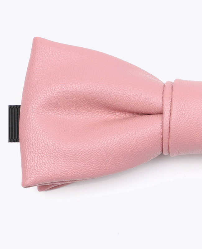 Vaaleanpunainen puuterirusetti miesten nahasta «Achille»